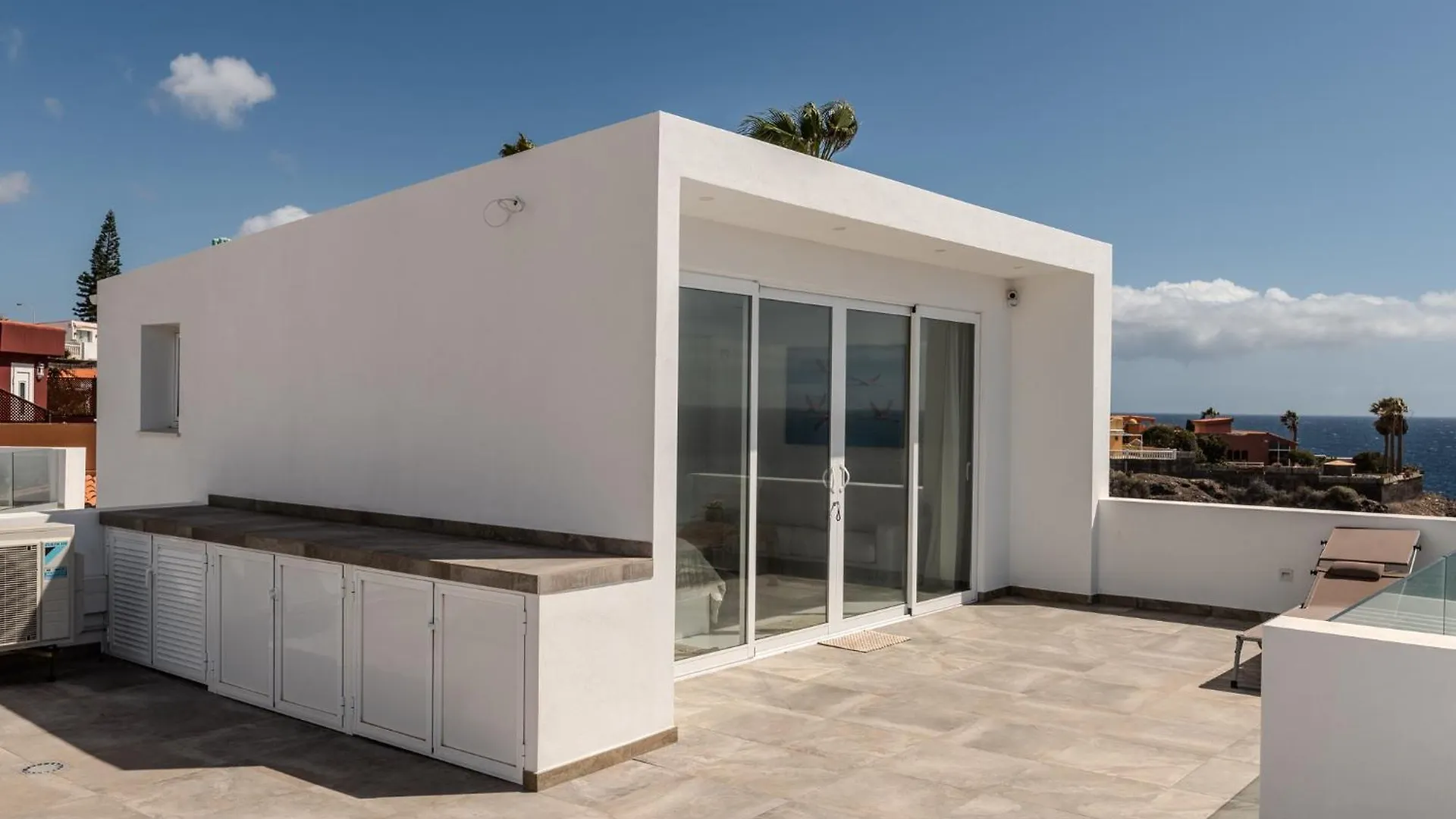 Villa Bianca Callao Salvaje